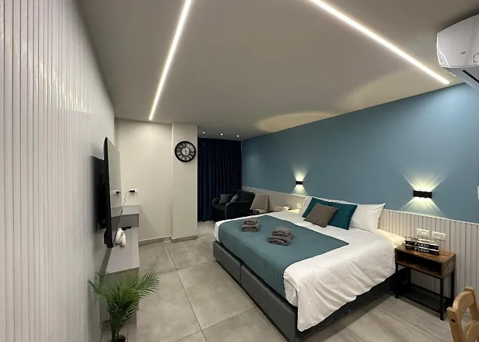 Mamilla Brilliant Emerald 2